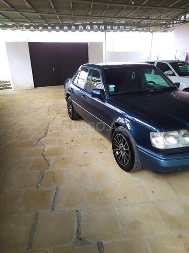 Mercedes E 220 1994, 385,456 km - 2.2 l - Şirvan