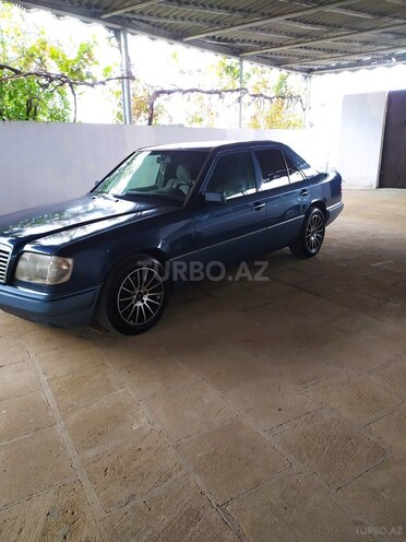 Mercedes E 220 1994, 385,456 km - 2.2 l - Şirvan