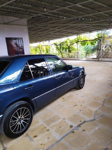 Mercedes E 220 1994, 385,456 km - 2.2 l - Şirvan