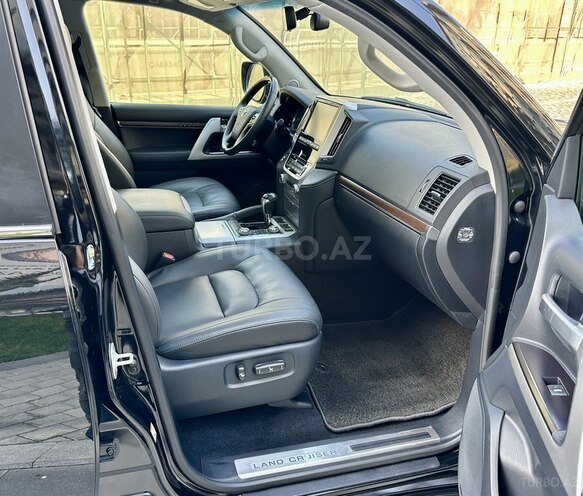 Toyota Land Cruiser 2017, 98,000 km - 4.6 l - Bakı