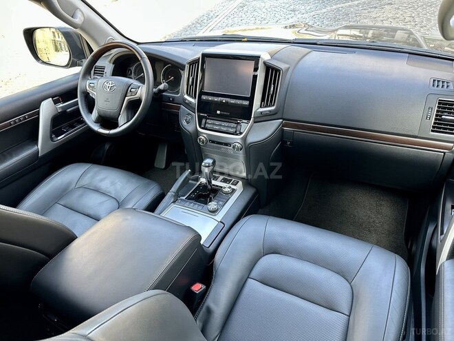 Toyota Land Cruiser 2017, 98,000 km - 4.6 l - Bakı