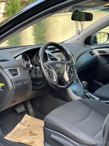 Hyundai Elantra 2015, 137,000 km - 1.8 l - Bakı