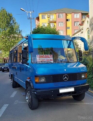 Mercedes 609 D 1992, 364,000 km - 4.0 l - Quba