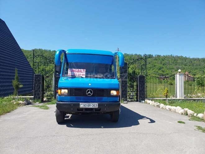 Mercedes 609 D 1992, 364,000 km - 4.0 l - Quba