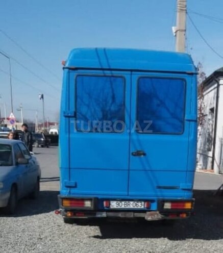 Mercedes 609 D 1992, 364,000 km - 4.0 l - Quba