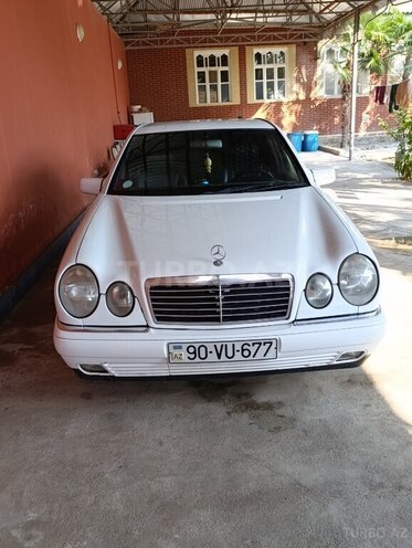 Mercedes E 240 1998, 322,000 km - 2.4 l - Şəki