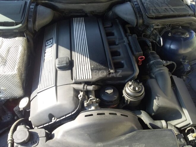 BMW 525 2001, 400,000 km - 2.5 l - Bakı