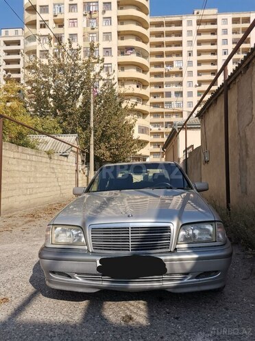 Mercedes C 220 2000, 469,000 km - 2.2 l - Xırdalan