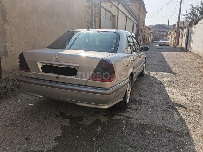 Mercedes C 220 2000, 469,000 km - 2.2 l - Xırdalan