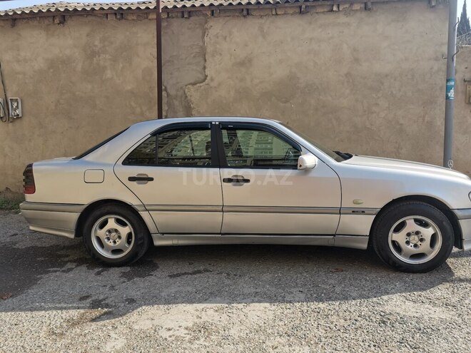 Mercedes C 220 2000, 469,000 km - 2.2 l - Xırdalan