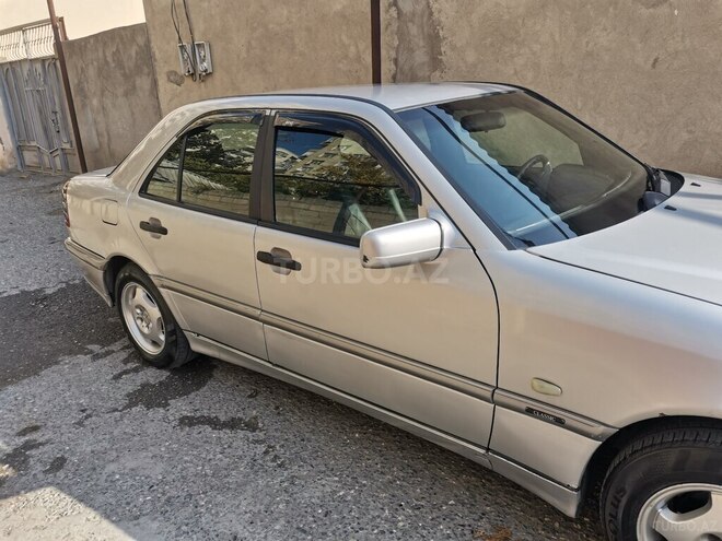 Mercedes C 220 2000, 469,000 km - 2.2 l - Xırdalan