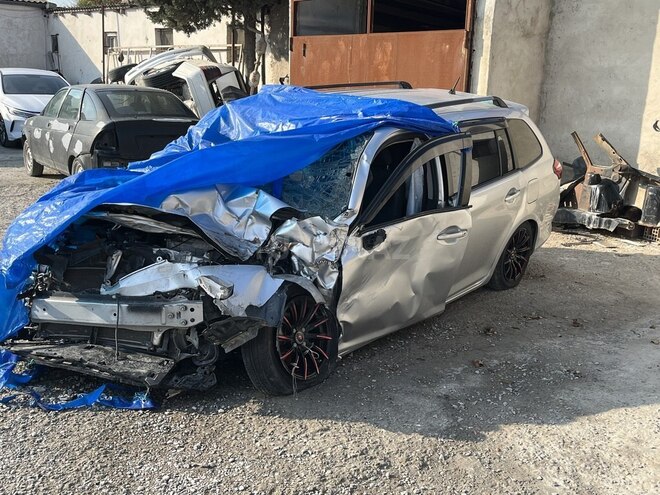 Toyota Corolla Fielder 2015, 98,000 km - 1.5 l - Bakı