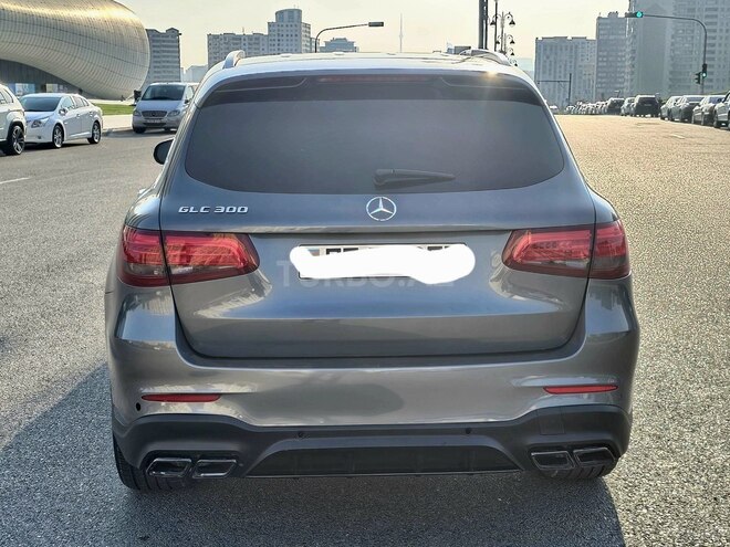 Mercedes GLC 300 2017, 95,600 km - 2.0 л - Bakı