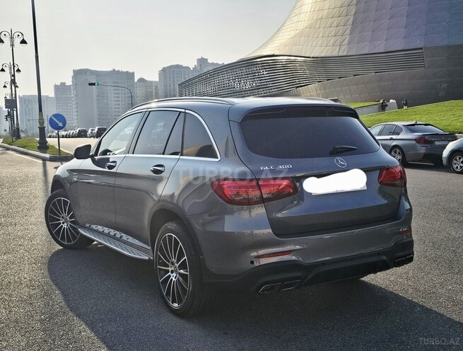 Mercedes GLC 300 2017, 95,600 km - 2.0 л - Bakı