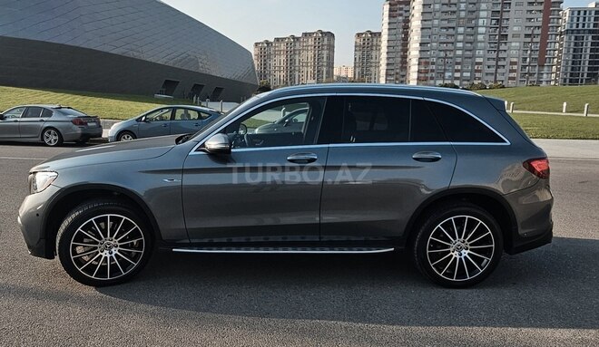 Mercedes GLC 300 2017, 95,600 km - 2.0 л - Bakı