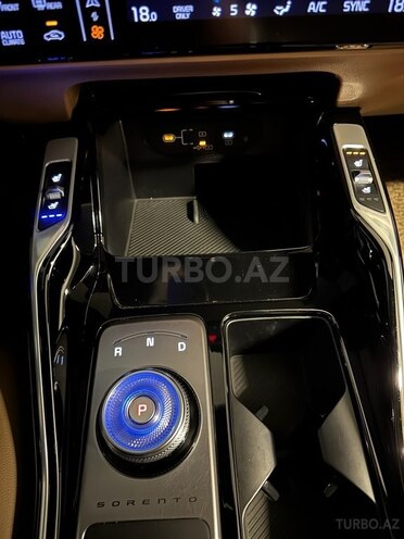 Kia Sorento 2023, 27,900 km - 1.6 l - Bakı