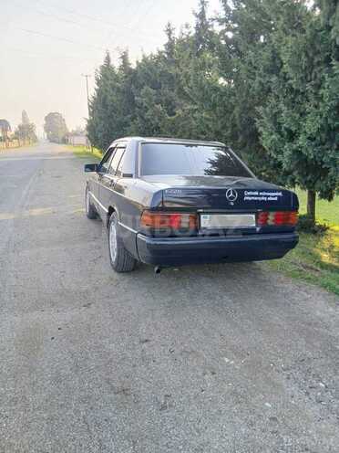 Mercedes 190 1993, 553,000 km - 2.0 l - Astara