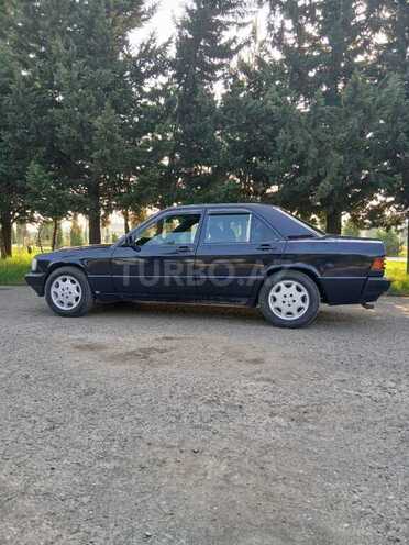 Mercedes 190 1993, 553,000 km - 2.0 l - Astara