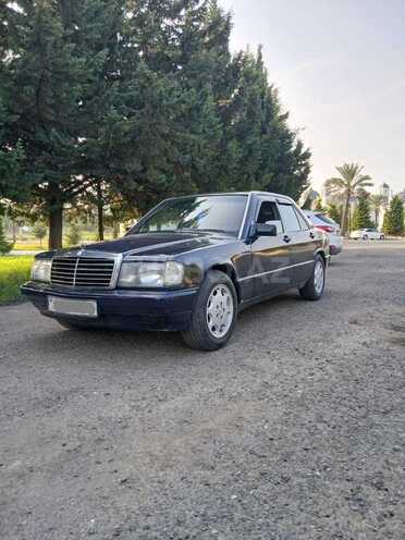 Mercedes 190 1993, 553,000 km - 2.0 l - Astara