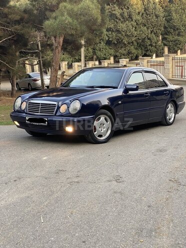 Mercedes E 220 1999, 254,840 km - 2.2 l - Bakı