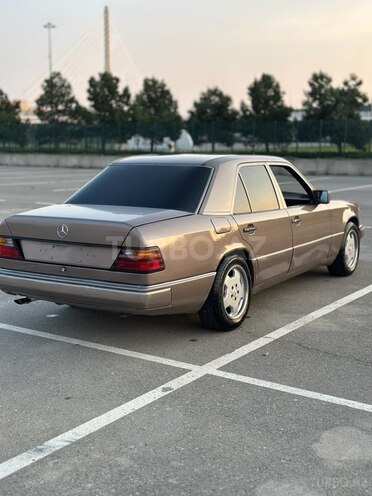 Mercedes 200 E 1990, 280,000 km - 2.0 l - Bakı