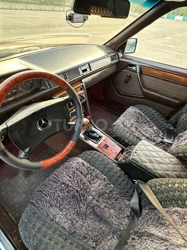 Mercedes 200 E 1990, 280,000 km - 2.0 l - Bakı