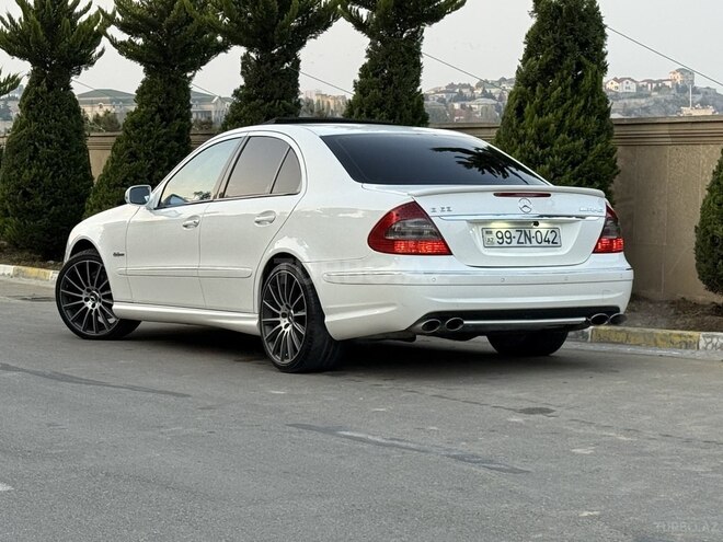 Mercedes E 240 2002, 305,000 km - 2.6 l - Bakı