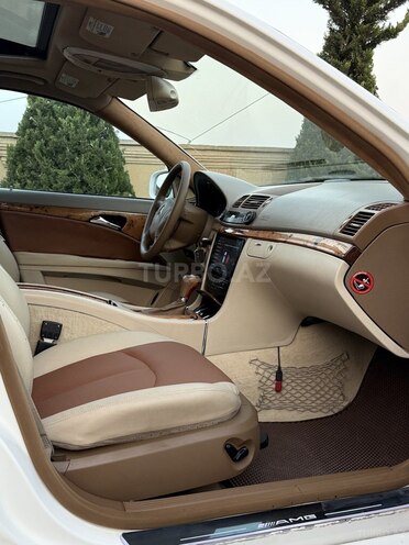 Mercedes E 240 2002, 305,000 km - 2.6 l - Bakı