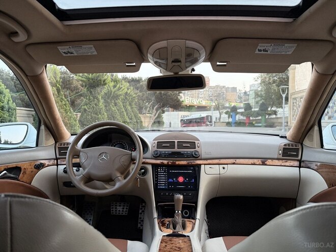 Mercedes E 240 2002, 305,000 km - 2.6 l - Bakı