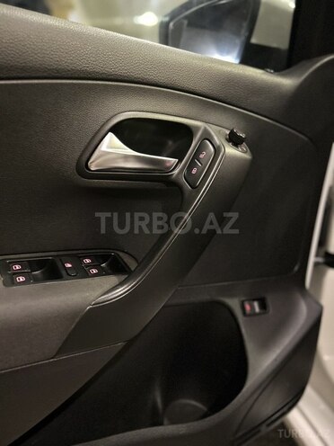Volkswagen Polo 2012, 260,000 km - 1.6 l - Bakı