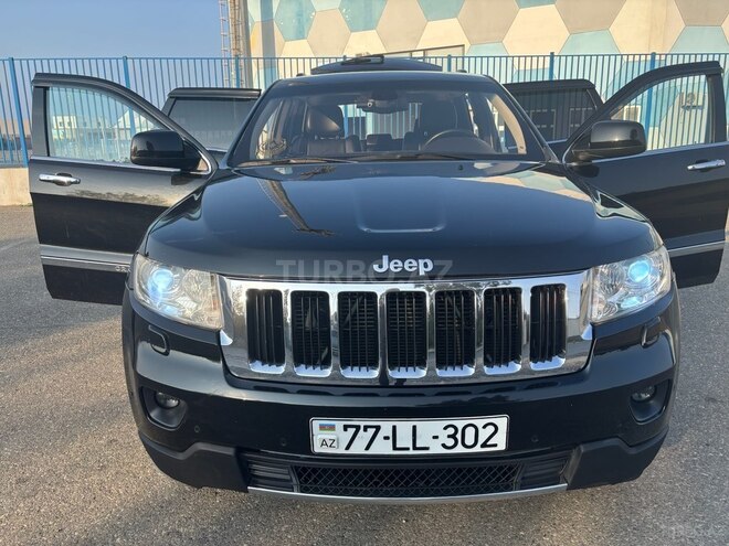 Jeep Grand Cherokee 2011, 230,000 km - 3.6 л - Bakı