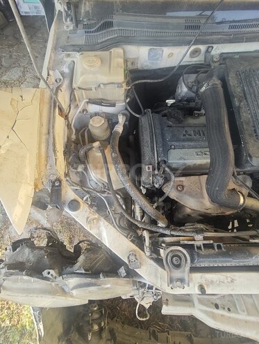 Mitsubishi Outlander 2002, 240,552 km - 2.4 l - Qəbələ