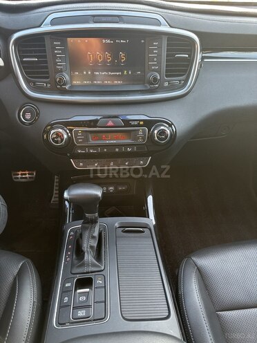 Kia Sorento-13