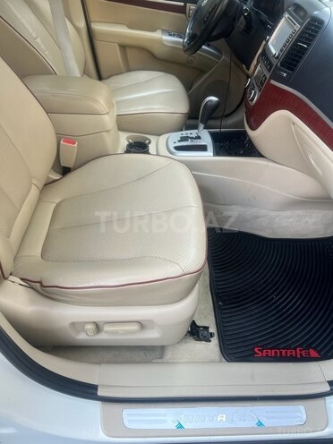 Hyundai Santa Fe-10