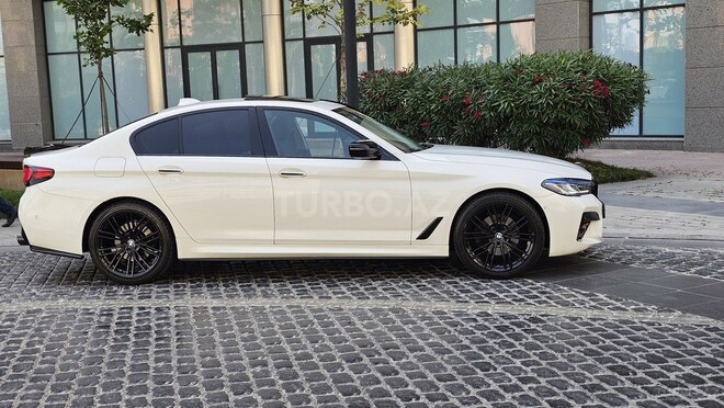 BMW 520 2018, 82,000 km - 2.0 l - Bakı