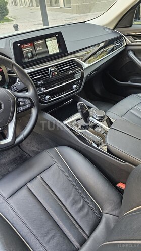 BMW 520 2018, 82,000 km - 2.0 l - Bakı