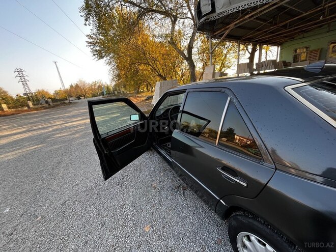 Mercedes E 250 1994, 456,000 km - 2.5 l - Kürdəmir