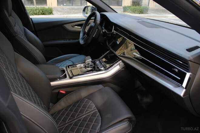 Audi Q8 2025, 3,000 km - 3.0 l - Bakı