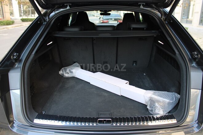 Audi Q8 2025, 3,000 km - 3.0 l - Bakı