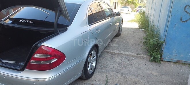 Mercedes E 220 2005, 327,442 km - 2.2 l - Bakı