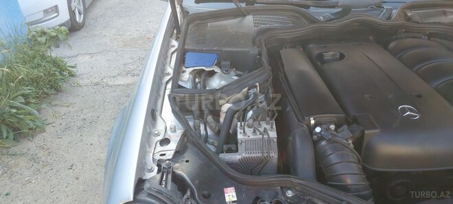 Mercedes E 220 2005, 327,442 km - 2.2 l - Bakı