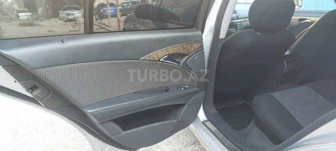 Mercedes E 220 2005, 327,442 km - 2.2 l - Bakı