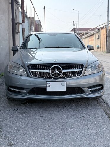 Mercedes C 250 4MATIC 2011, 320,000 km - 2.5 l - Bakı