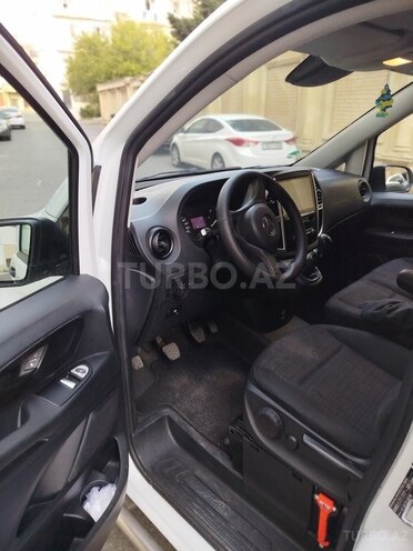 Mercedes Vito 2017, 300,000 km - 1.6 л - Bakı