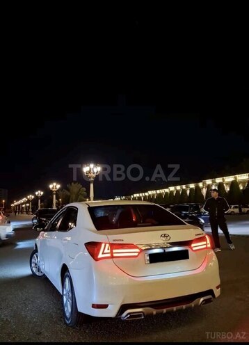 Toyota Corolla 2013, 240,000 km - 1.6 l - Gəncə