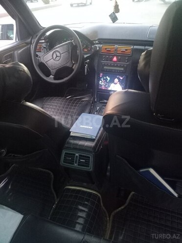 Mercedes E 230 1996, 392,000 km - 2.3 l - Mingəçevir