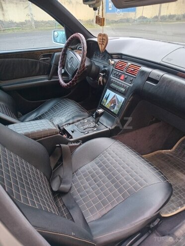 Mercedes E 230 1996, 392,000 km - 2.3 l - Mingəçevir