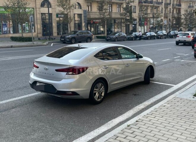Hyundai Elantra 2018, 156,428 km - 2.0 л - Bakı