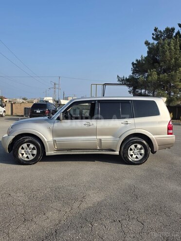 Mitsubishi Pajero 2004, 350,000 km - 2.8 л - Sumqayıt