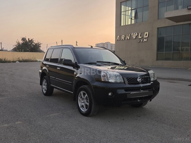Nissan X-Trail 2004, 336,000 km - 2.0 l - Salyan